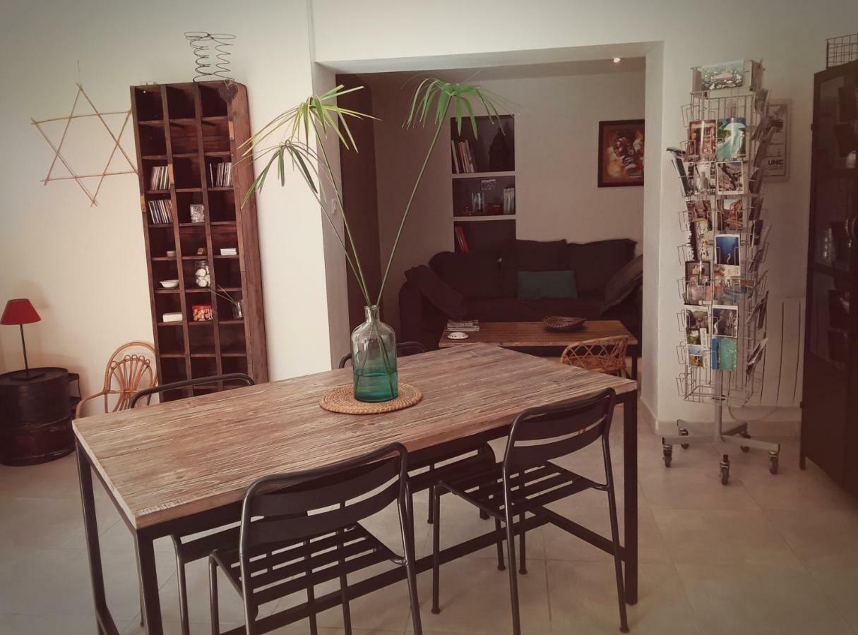 Bed and Breakfast Alheuredusud Violes Экстерьер фото